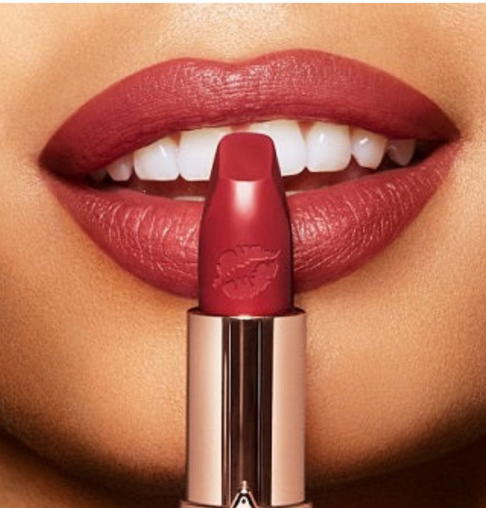 Charlotte Tilbury - Hot Lips 2 Lipstick - Viva La Vergara.