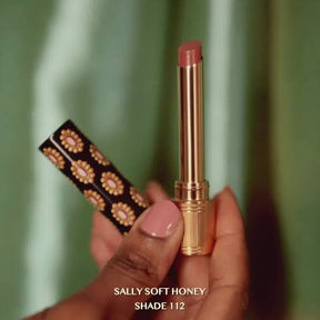 Gucci Lipstick Sally Soft Honey.