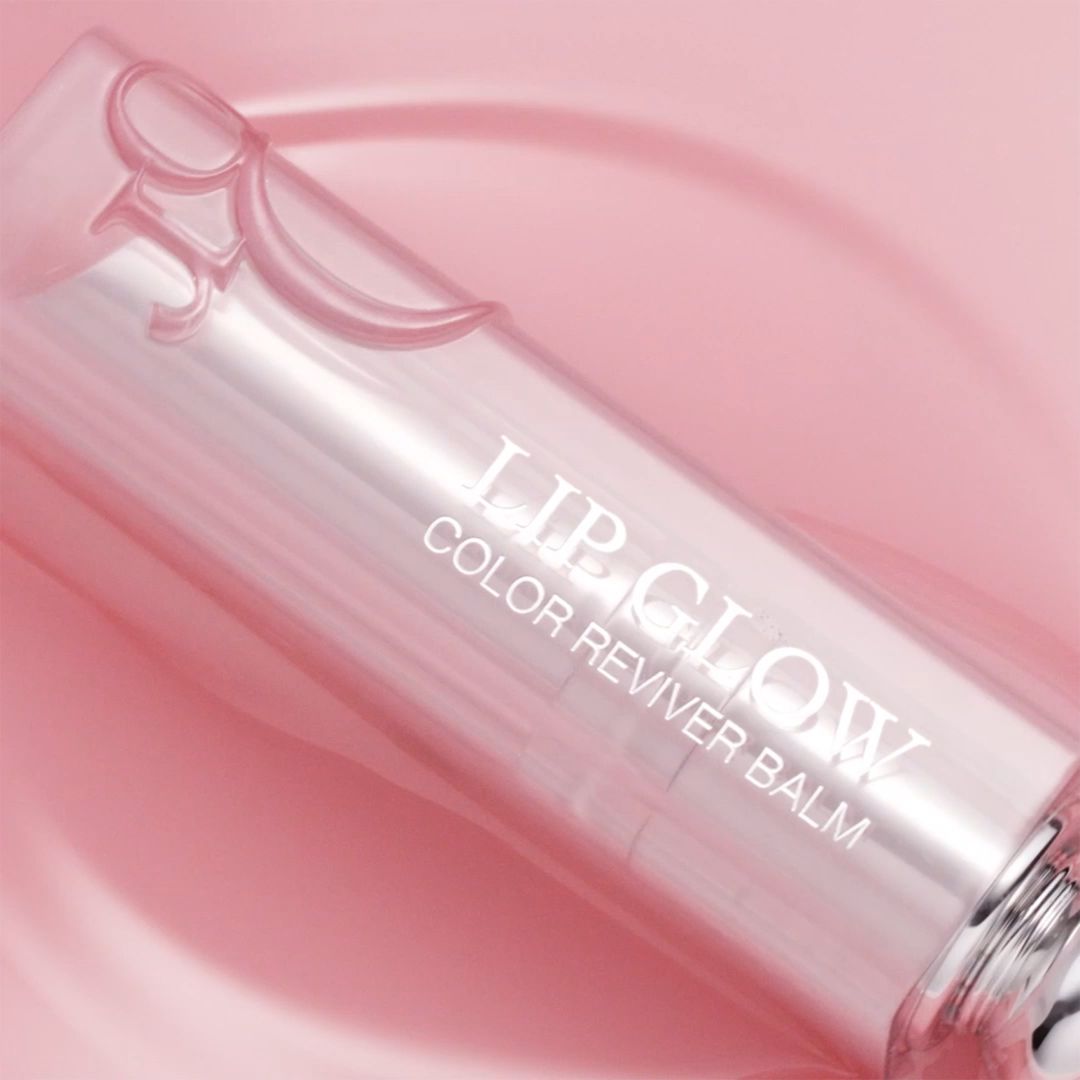 Dior Addict Lip Glow
Natural Glow Custom Color Reviving Lip Balm - 24h* Hydration - 97%** Natural-Origin Ingredients.