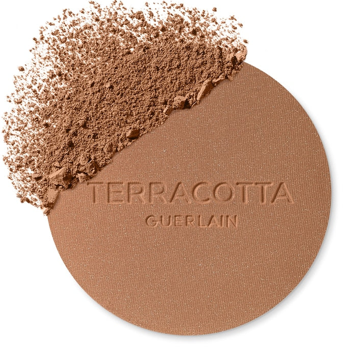 TERRACOTTA
THE BRONZING POWDER - 96% NATURALLY-DERIVED INGREDIENTS
Golden bronzed glow.