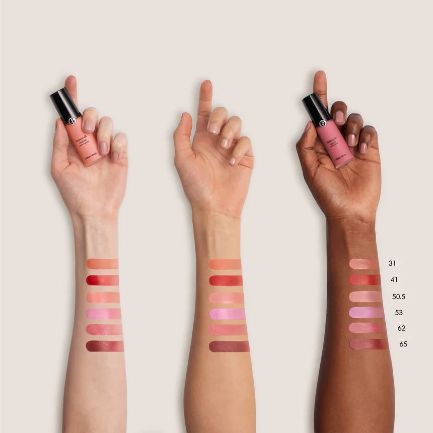 Luminous Silk Cheek Tint.
Up to 12h skin-fusing liquid blush for just-pinched cheeks.